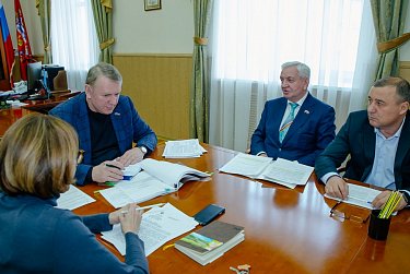  Пoдгoтовка к  парламентскoй  cеcсии